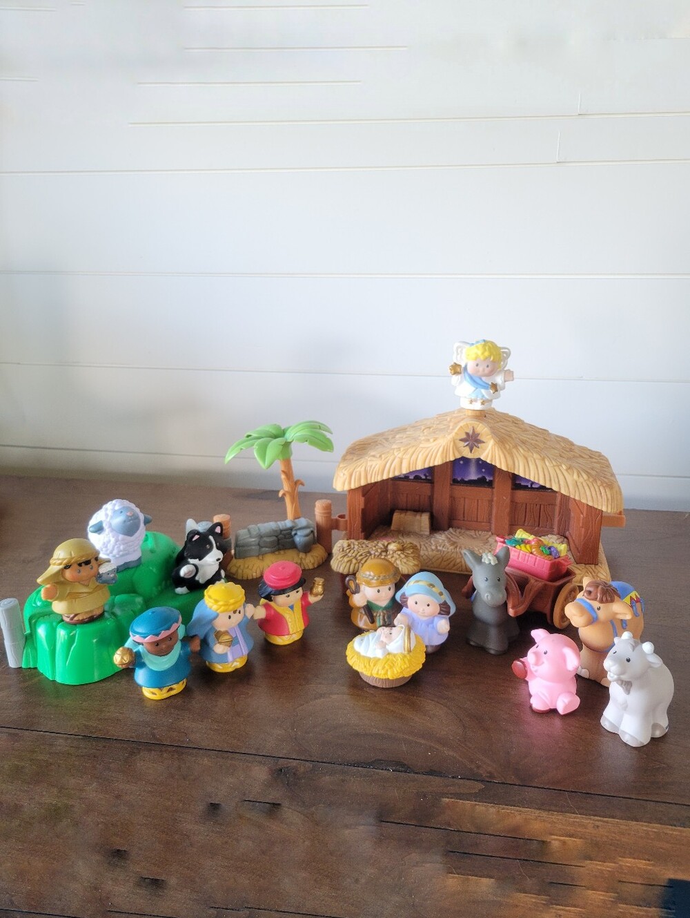 Fisher-Price Little People Christmas Story Nativity Set Jesus Angel Animals